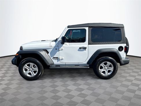 Used 2021 Jeep Wrangler Sport S image 9