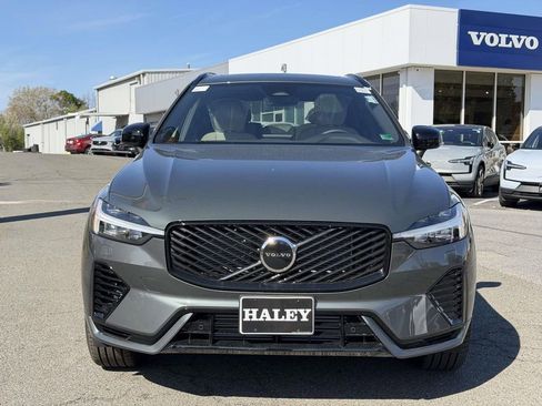 New 2026 Volvo XC60 T8 Core w/ Climate Package image 23