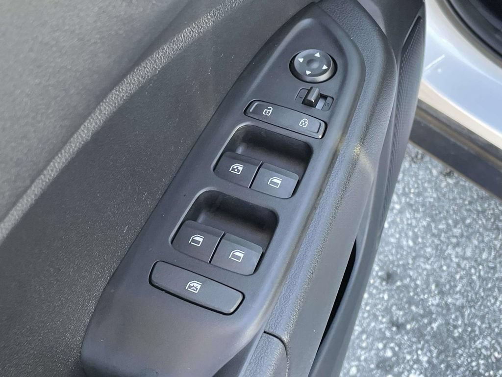 Certified 2026 Hyundai Venue SEL FWD image 6