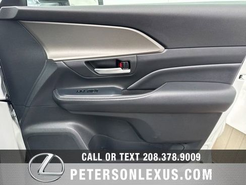 Used 2024 Toyota Grand Highlander XLE image 12