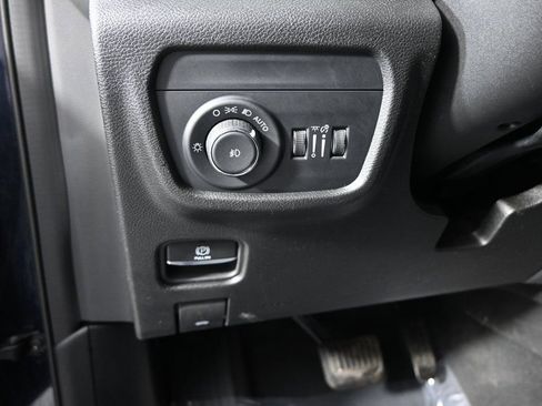 Used 2023 Jeep Grand Cherokee Limited image 27