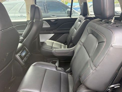 Used 2022 Lincoln Aviator Grand Touring w/ Equipment Group 301A AWD/4WD image 3