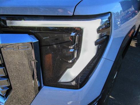 New 2026 GMC Sierra 2500 Denali image 12