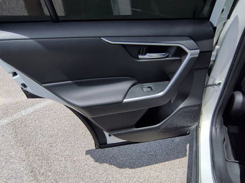 Used 2022 Toyota RAV4 SE AWD/4WD image 30