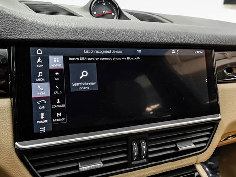 Used 2019 Porsche Cayenne image 25