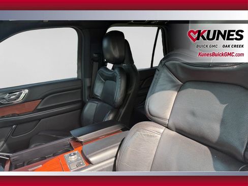 Used 2021 Lincoln Navigator L Reserve AWD/4WD image 23
