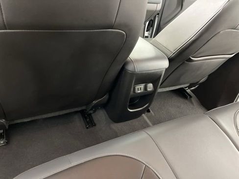 Used 2022 Chevrolet Colorado Z71 image 43