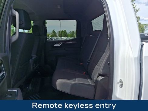 Used 2025 Chevrolet Silverado 1500 LT Trail Boss w/ LPO, Dark Essentials Package AWD/4WD image 19