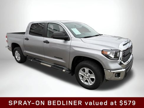 Used 2020 Toyota Tundra SR5 w/ SR5 Convenience Package AWD/4WD image 9