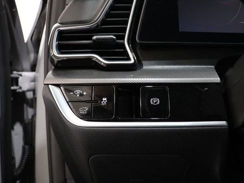 Used 2024 Kia Sportage SX image 20