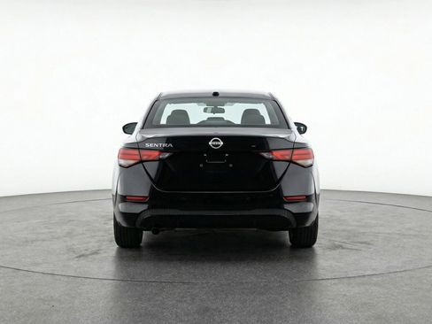 Used 2025 Nissan Sentra S image 7