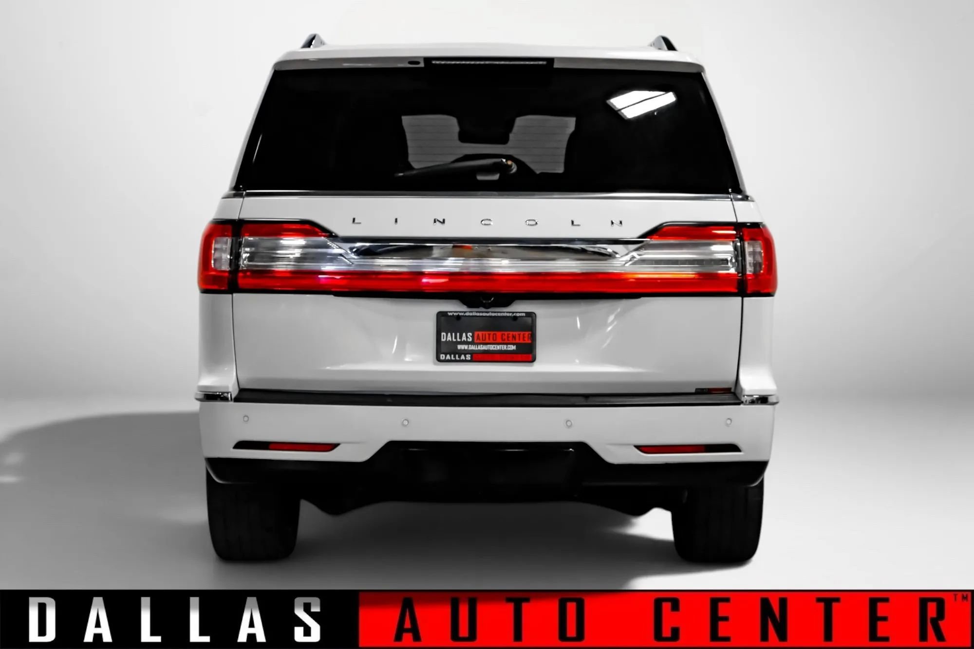 Used 2020 Lincoln Navigator Reserve w/ Luxury Package AWD/4WD image 6