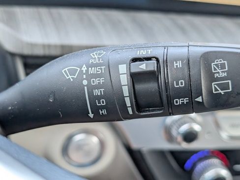 Used 2024 Kia Telluride EX w/ EX Captain's Chair Package image 27