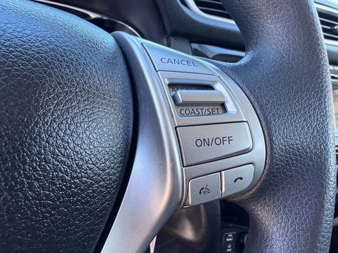 Used 2014 Nissan Rogue S image 15