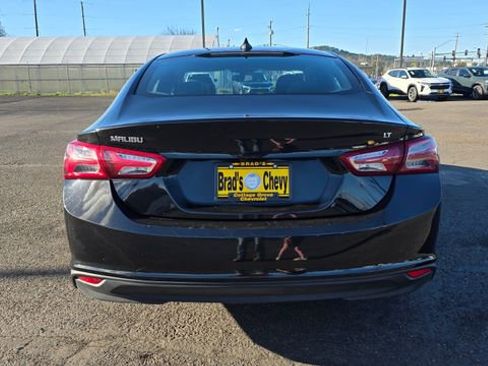 Used 2022 Chevrolet Malibu LT image 5