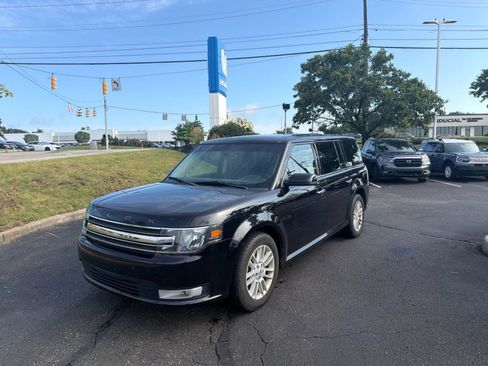 Used 2019 Ford Flex SEL w/ Equipment Group 202A AWD/4WD image 6