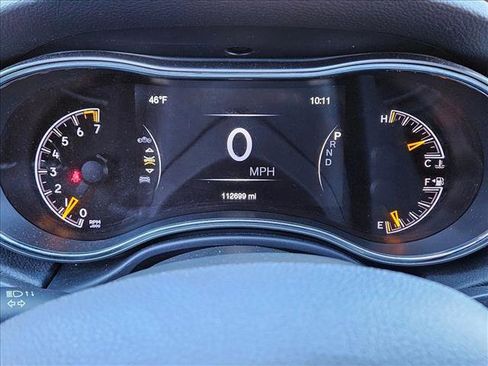 Used 2018 Jeep Grand Cherokee Altitude image 11