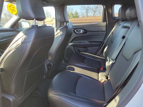 Used 2024 Jeep Compass Latitude w/ Convenience Group image 19