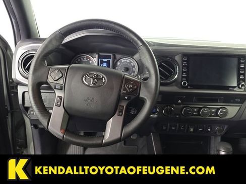 Certified 2022 Toyota Tacoma TRD Sport w/ Technology Package AWD/4WD image 11