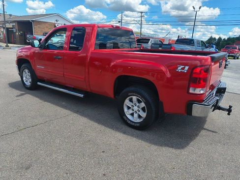 Used 2011 GMC Sierra 1500 SLE w/ Power Tech Package AWD/4WD image 11