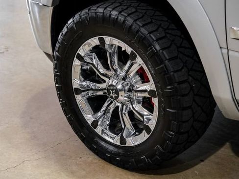 Used 2014 RAM 1500 Laramie w/ Convenience Group image 9