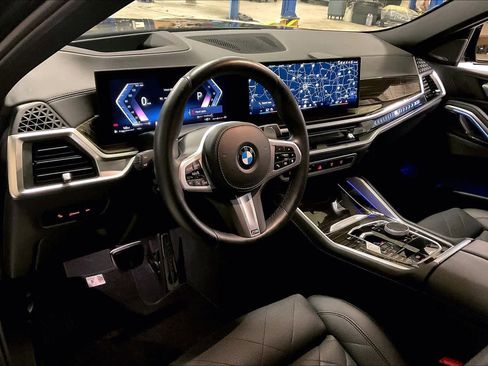 Used 2025 BMW X6 xDrive40i w/ Climate Comfort Package image 17