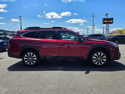 Used 2023 Subaru Outback Limited AWD/4WD image 5