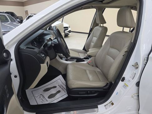Used 2015 Honda Accord EX-L image 17