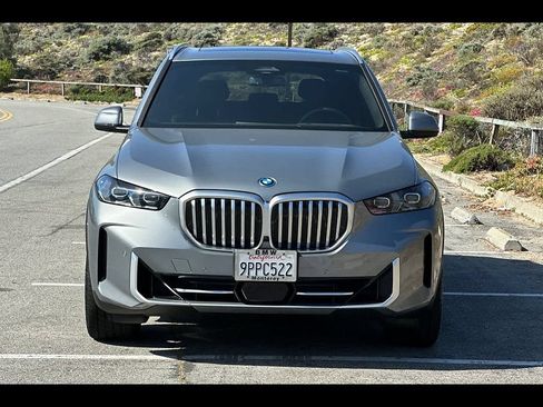 Used 2025 BMW X5 xDrive50e w/ Premium Package AWD/4WD image 7
