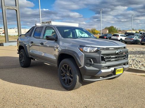 New 2025 Chevrolet Colorado Trail Boss w/ Midnight Edition image 2
