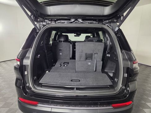 New 2026 Jeep Grand Cherokee L Limited RWD image 19