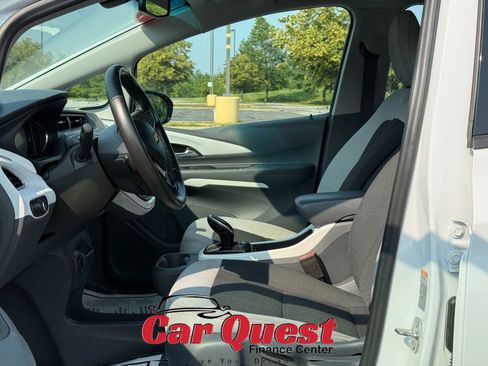 Used 2017 Chevrolet Bolt LT image 9