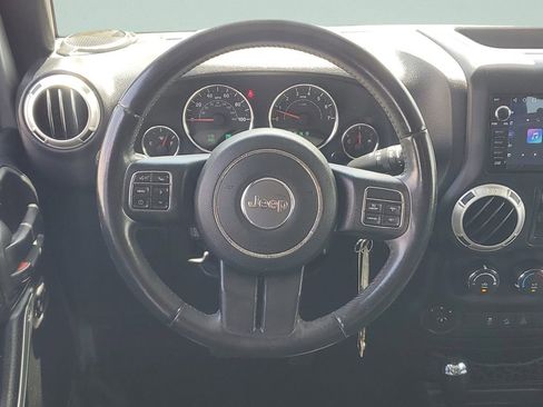 Certified 2018 Jeep Wrangler Unlimited Sahara w/ Connectivity Group AWD/4WD image 12