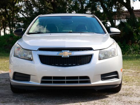 Used 2014 Chevrolet Cruze LS image 17
