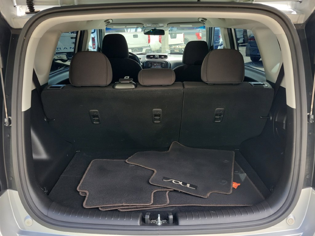 Used 2019 Kia Soul FWD image 14