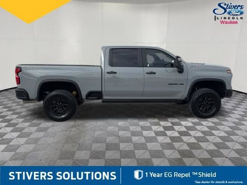 Used 2025 Chevrolet Silverado 2500 ZR2 w/ ZR2 Bison Edition AWD/4WD image 5