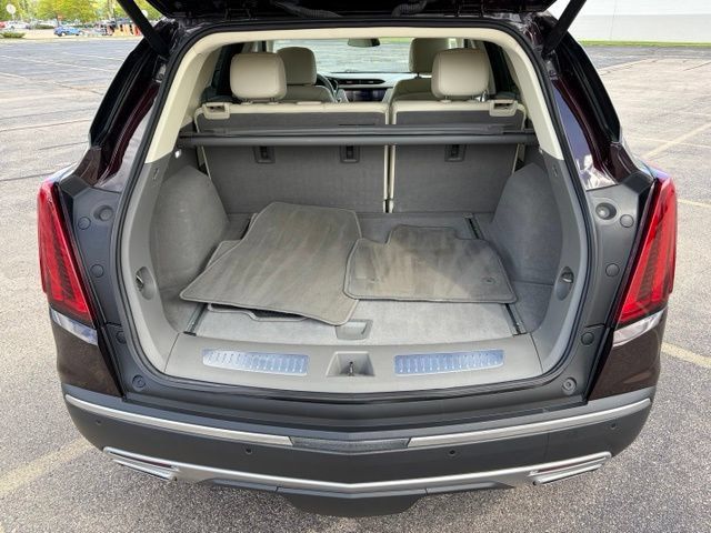 Used 2020 Cadillac XT5 Premium Luxury w/ LPO, Floor Liner Package AWD/4WD image 17
