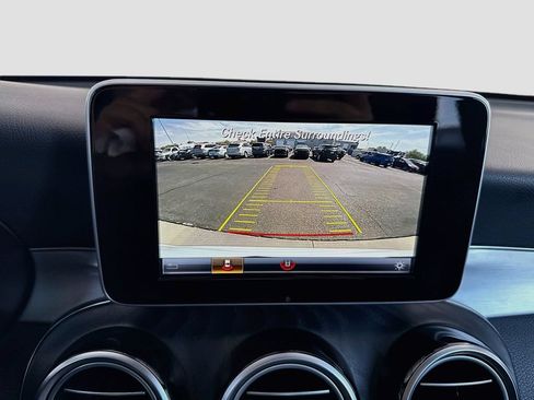 Used 2019 Mercedes-Benz GLC 300 image 15
