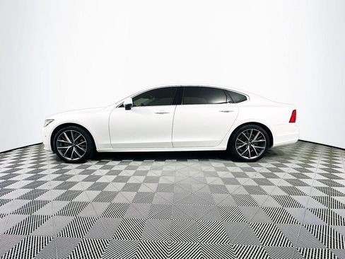 Used 2019 Volvo S90 T5 Momentum image 17