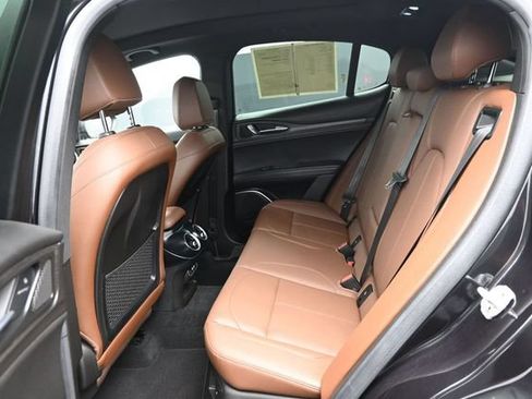 Used 2023 Alfa Romeo Stelvio Ti AWD/4WD image 13