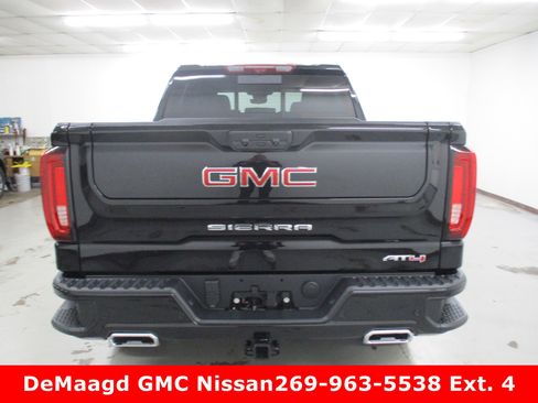 New 2026 GMC Sierra 1500 AT4 w/ AT4 Premium Package image 4