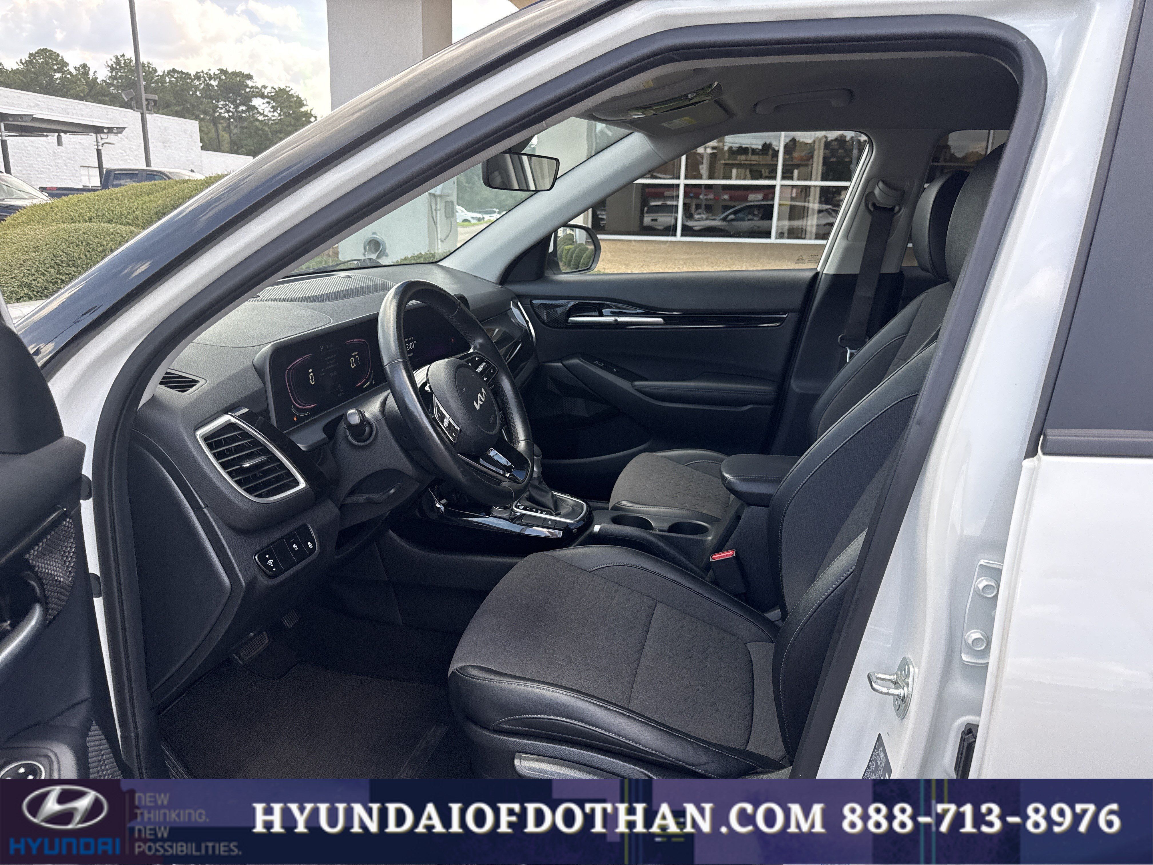Used 2025 Kia Seltos S FWD image 10
