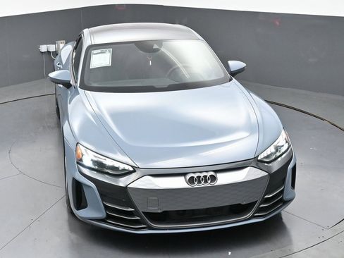 Used 2022 Audi e-tron GT Premium Plus image 46