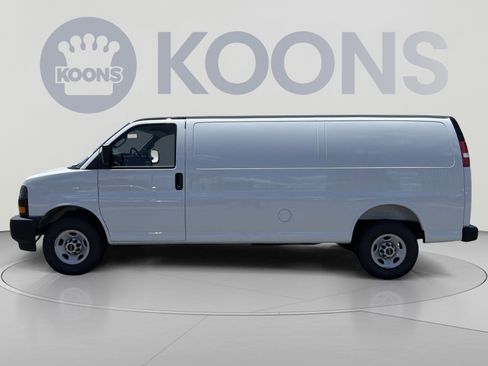 New 2026 GMC Savana 3500 Extended w/ Driver Convenience Package RWD image 2