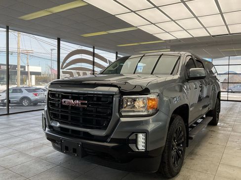 Used 2022 GMC Canyon Elevation image 3
