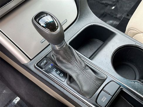 Used 2017 Hyundai Sonata SE image 17