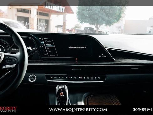 Used 2024 Cadillac Escalade Sport Platinum AWD/4WD image 26