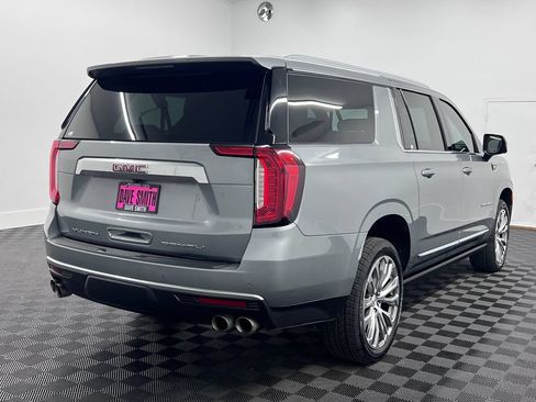 Used 2023 GMC Yukon XL Denali AWD/4WD image 9