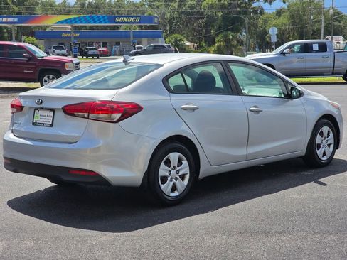 Used 2018 Kia Forte LX image 5