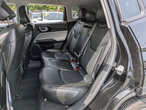 Used 2022 Jeep Compass Limited image 21